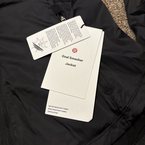 Lululemon Woman's Goal Smasher Jacket with Stowable Hood Size XS NWT - Picture 4 of 10