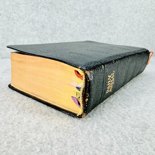 Saint Andrew Daily Missal w Vespers for Sundays and Feasts Vintage 1962 STAINED - Picture 3 of 13