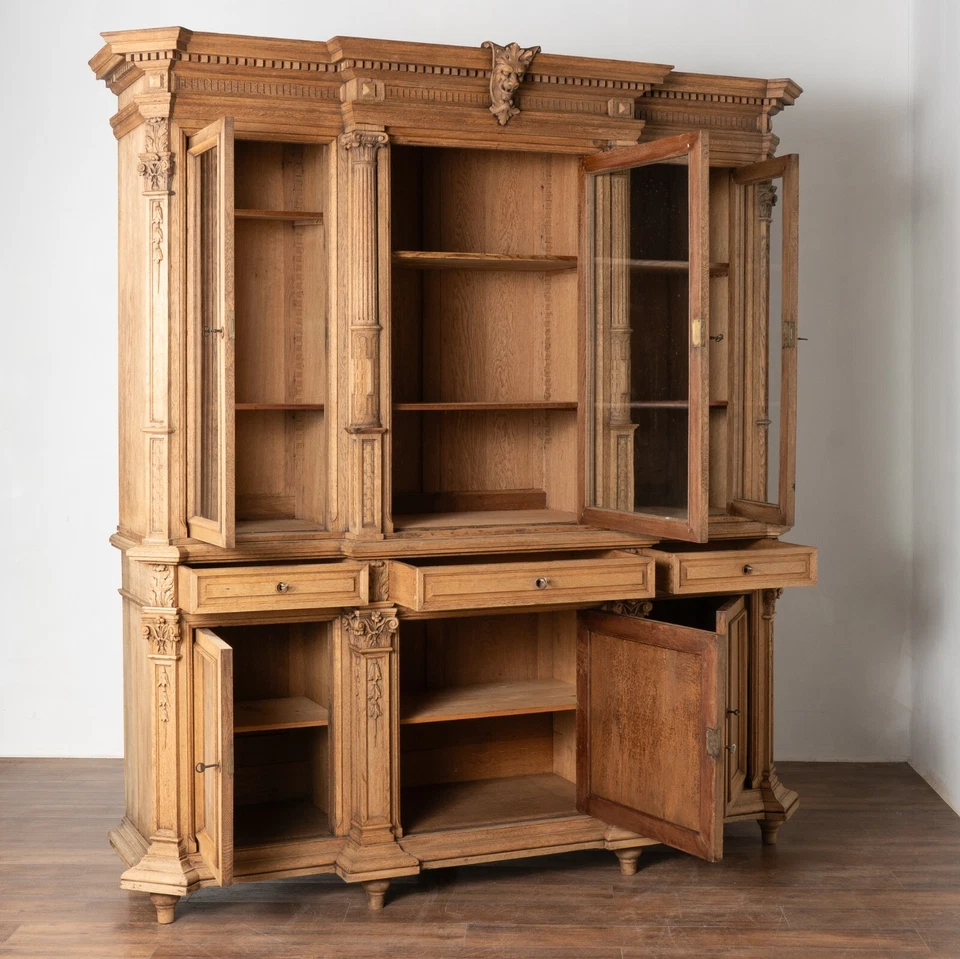 Vitrine estante de carvalho branqueado francês com prateleiras ajustáveis, por volta de 1890 - Imagem 2 de 4