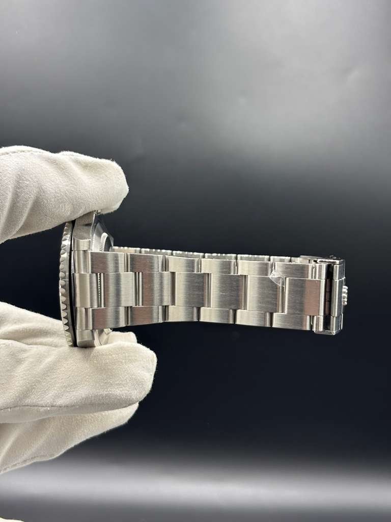 Rolex Submariner 126610LN - Stainless Steel - 2023 - COMPLETE image 10