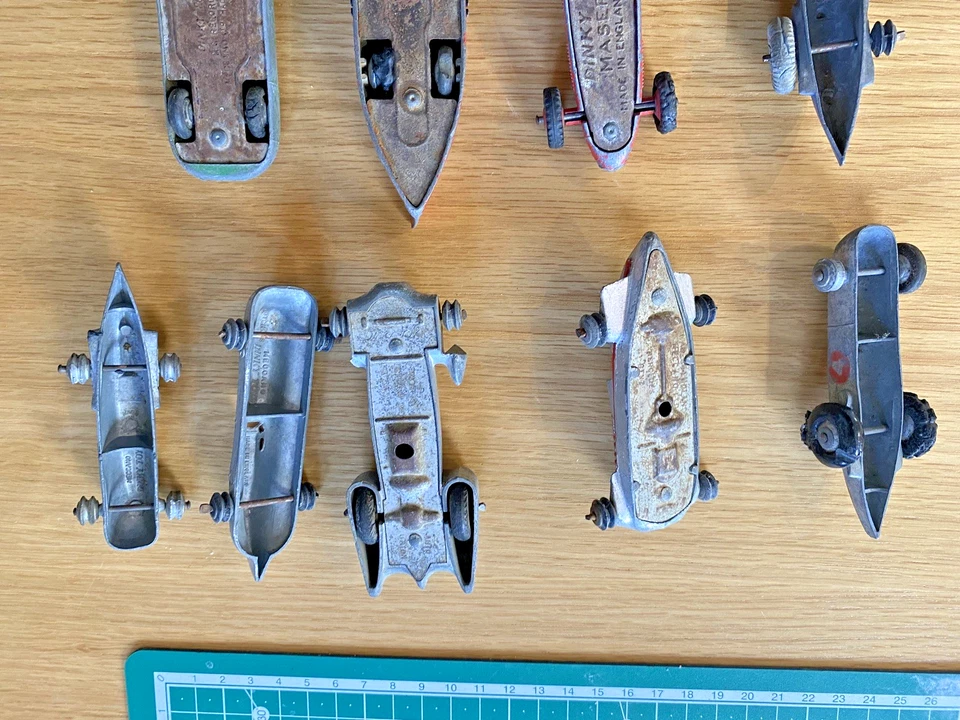 Lote de trabajo coches de carreras vintage diecast Dinky 23a Maserati 23m Foto 3 de 4