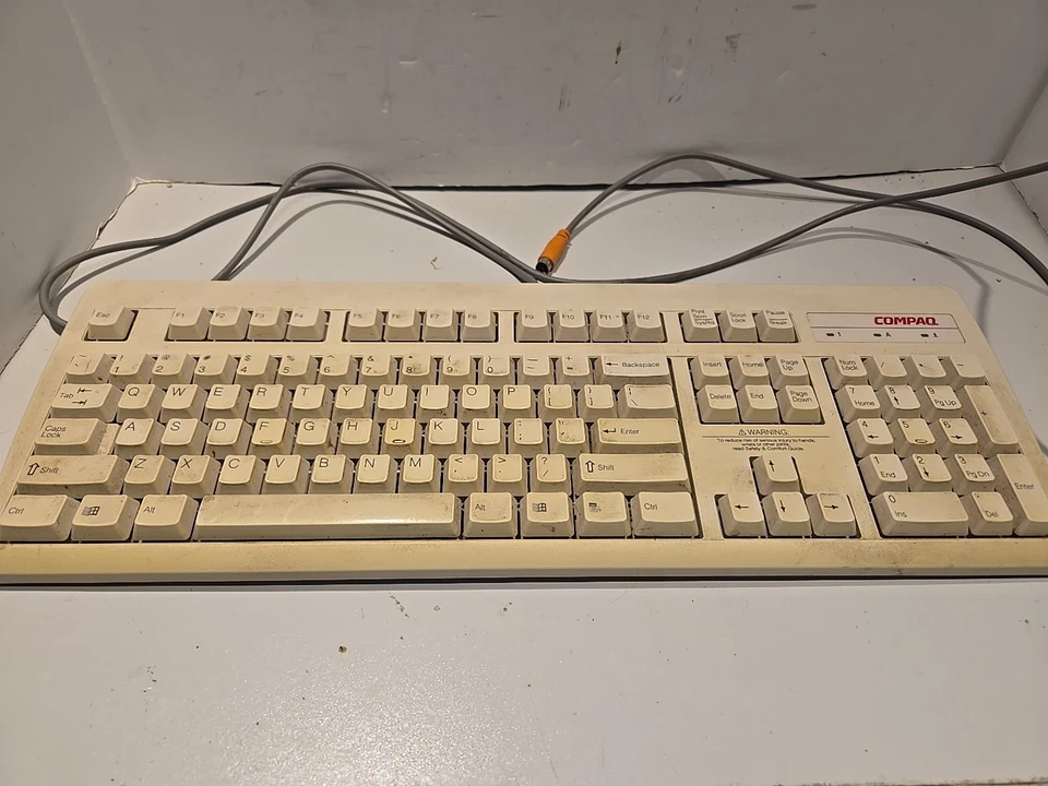 Vintage Beige Compaq Keyboard RT7A56TW - Image 2 of 4