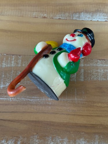 Vintage Plastic Snowman Shelf Sitter Christmas Stocking Holder Broom & Bird - Picture 3 of 6