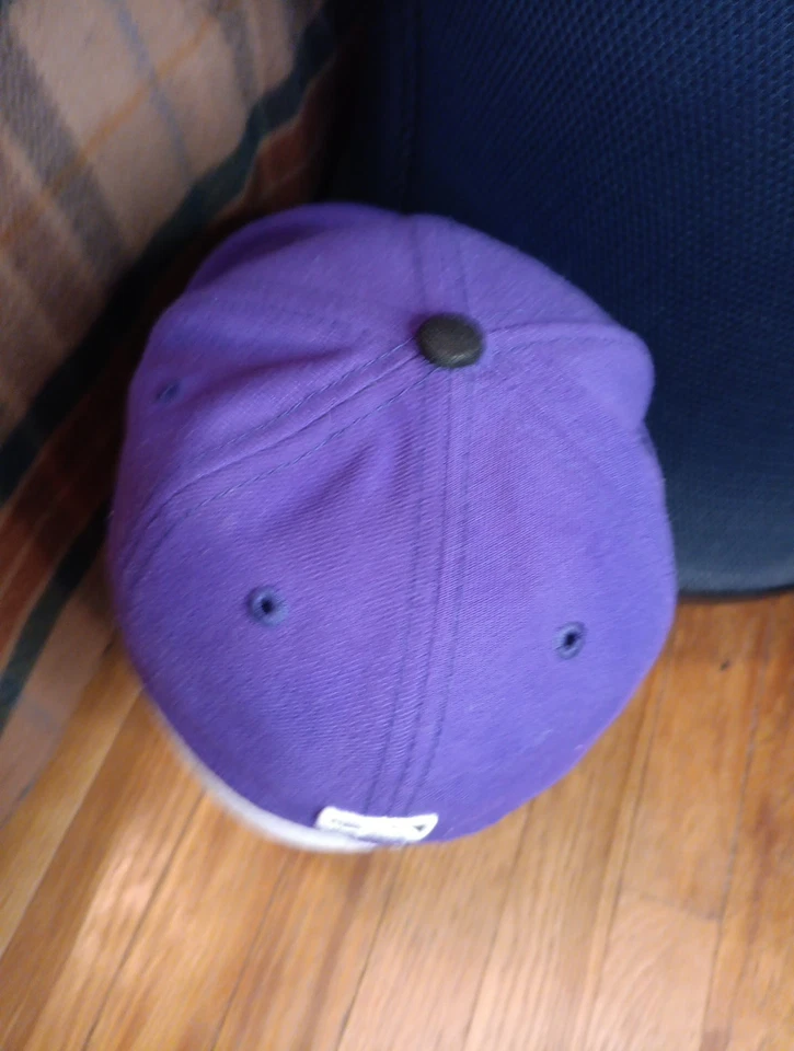 NEW ERA 59FIFTY COLORADO ROCKIES PURPLE  6 3/8 KID/YOUTH SIZE FITTED HAT - Image 4 of 4