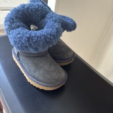 UGG Bailey Toddler Girls Australia Blue w Blue fur sz 8 Excellent Condition