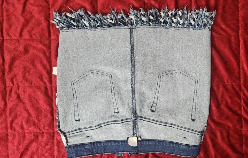 Women’s Distressed Denim Mini Skirt Frayed Hem Shredded Jean Skirt Y2K NWOT - Image 3 of 4
