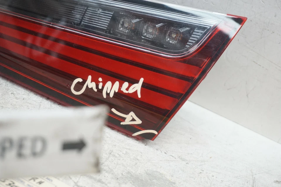 Luz trasera interior derecha del maletero Lexus ES350 ES300h 2019 2020 2021 OEM UC57829 Foto 3 de 4