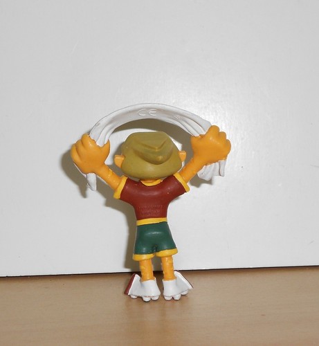 UEFA EURO 2004 PORTUGAL - PVC KINAS MASCOT Figure Figurine Figur - 6cm - Picture 2 of 4