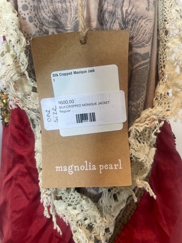 Neu mit Etikett Magnolia Pearl Seide Cropped Monique Jacke in Rot Einheitsgröße - Bild 11 von 12