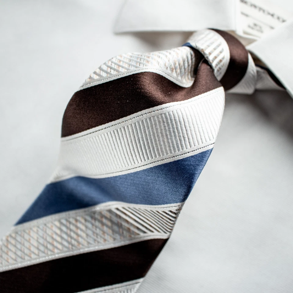 Corbata de seda tejida a rayas azul marfil marrón 58,5 L x 3,75 W NINA RICCI Foto 4 de 4