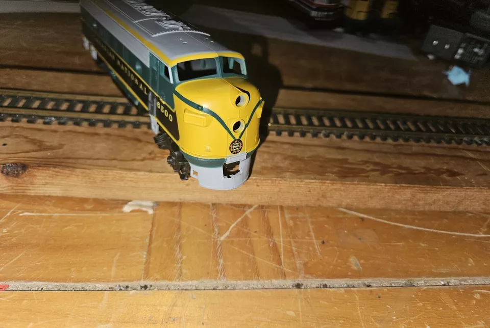 CANADIAN NATIONAL F7 DUMMY, ATHEARN HO GUAGE - Image 4 of 4