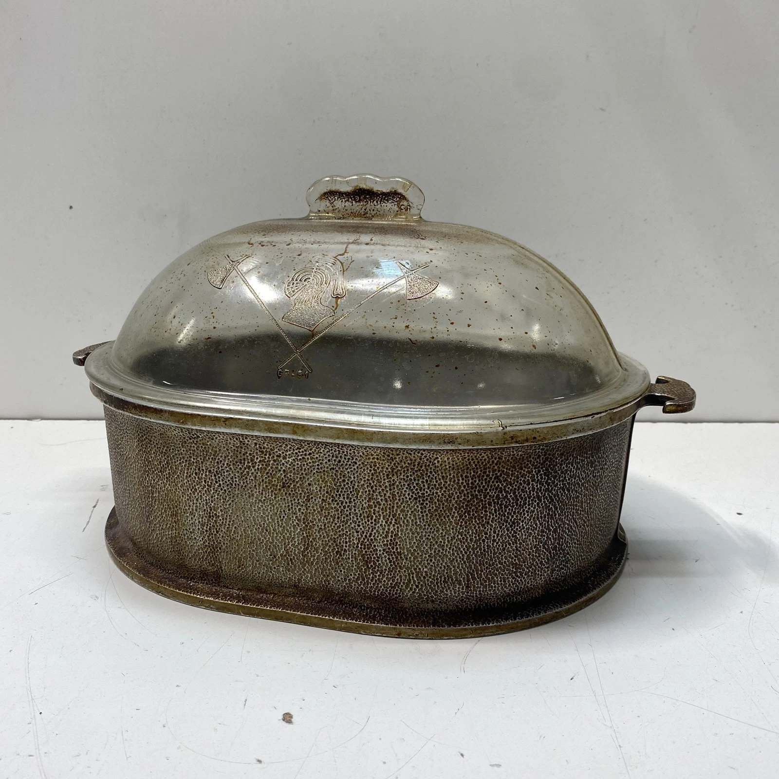 Vintage Guardian Service Hammered Aluminum Oval Roaster Dutch Oven Glass Lid
Opens in a new window o