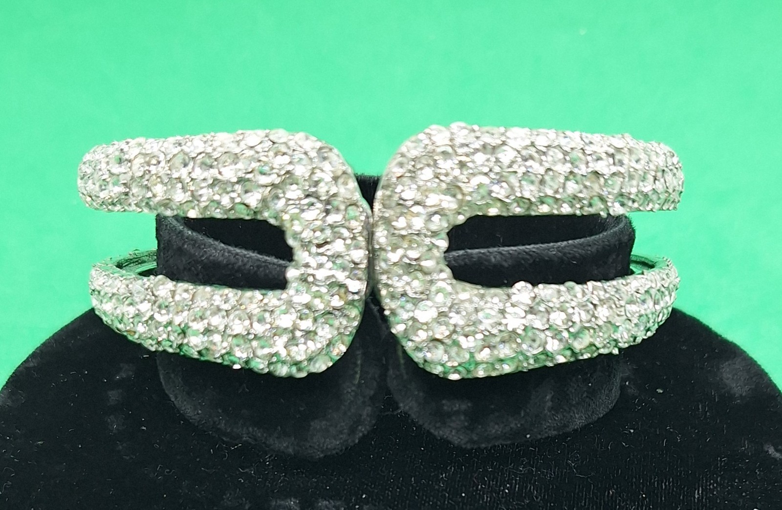 Vtg Silvertoned Spring Hinged Bangle Bracelet Wit… - image 1