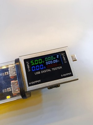 Premium Multi USB Power Meter 4,5-50V DC 8A Kapazität Tester In & Out: Typ A & C