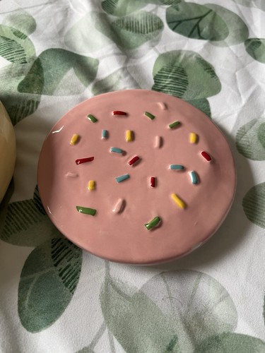 TK Maxx DW HOME GOODIES Strawberry Sprinkles Cookie Candle Viral Tik Tok 13.2 OZ - Picture 4 of 6