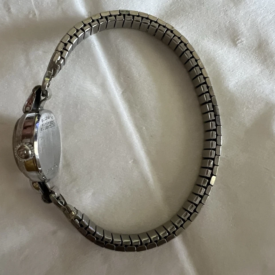 Vintage Bulova L9 10k Rolled Gold Plate Women's Watch - Image 3 of 4