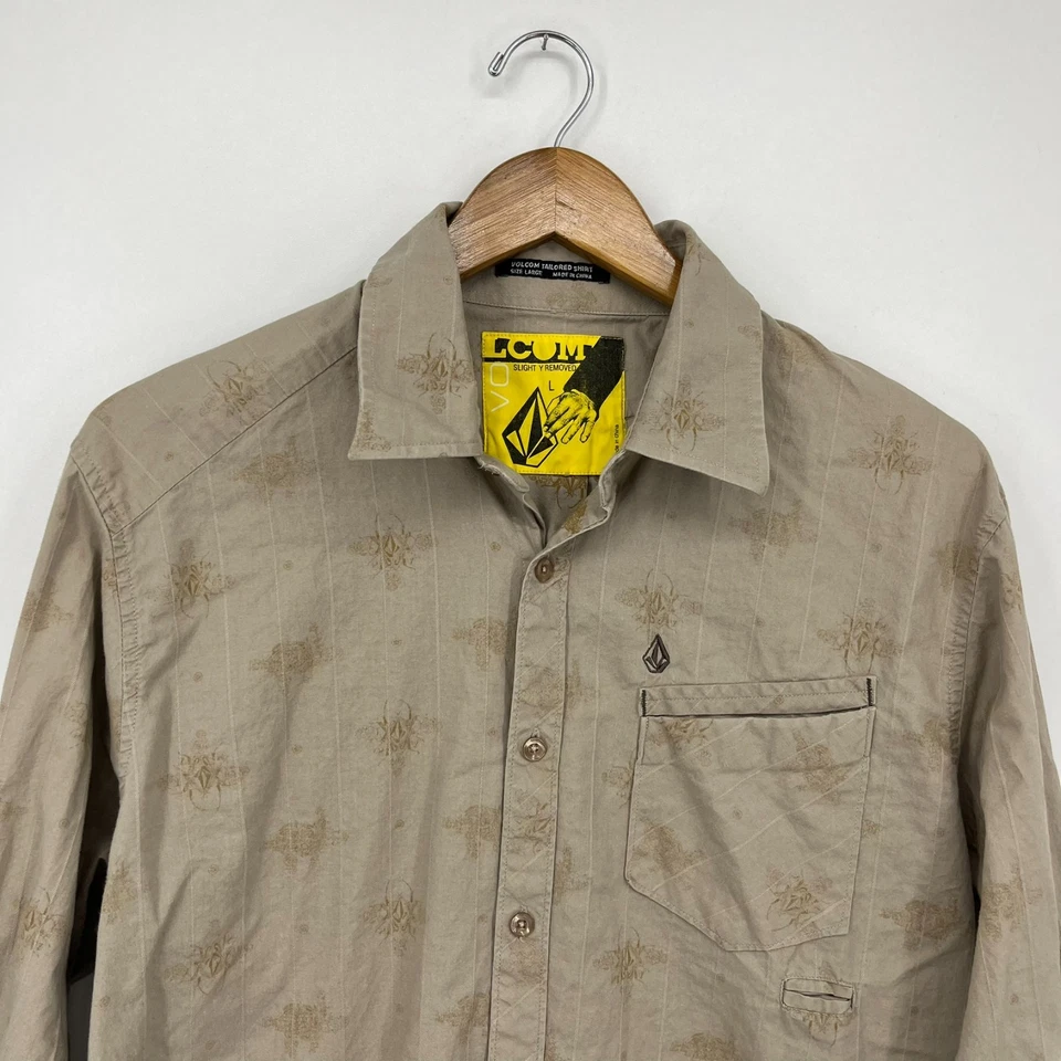Volcom Long Sleeve Button Shirt Men's Size L Beige Tailored Shirt Pocket - Image 2 of 4