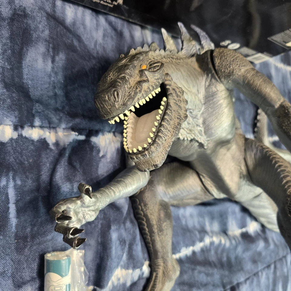 RARE ULTIMATE GODZILLA TOHO Movie Monster Figure 1998 With Box 2 Feet Tall - Image 4 of 4