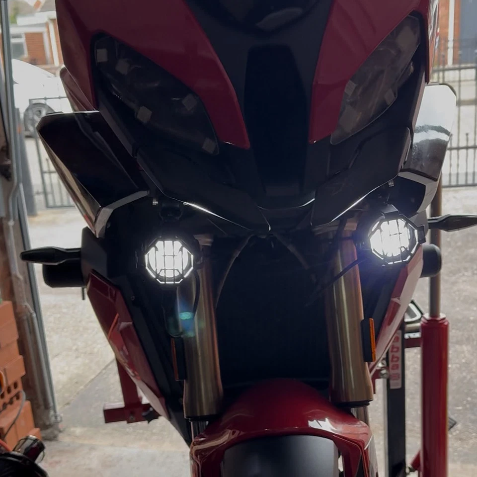 Kit completo de montaje de foco antiniebla auxiliar LED + soporte - BMW S1000XR 2020- Foto 2 de 4