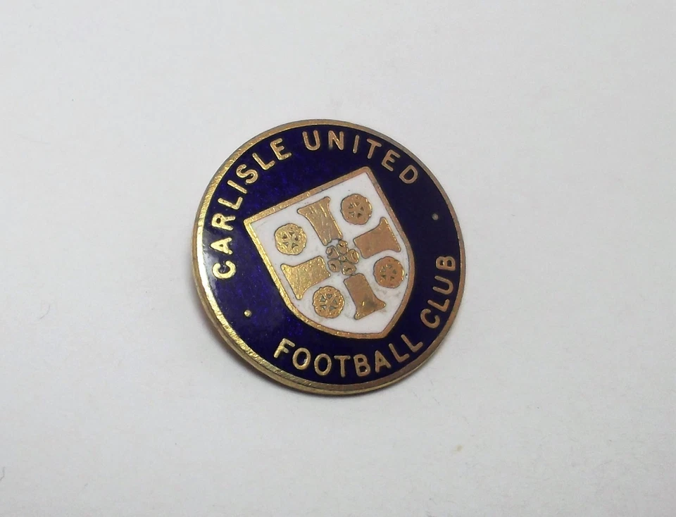 CARLISLE UNITED FC - VINTAGE ENAMEL CREST BADGE - Image 2 of 3