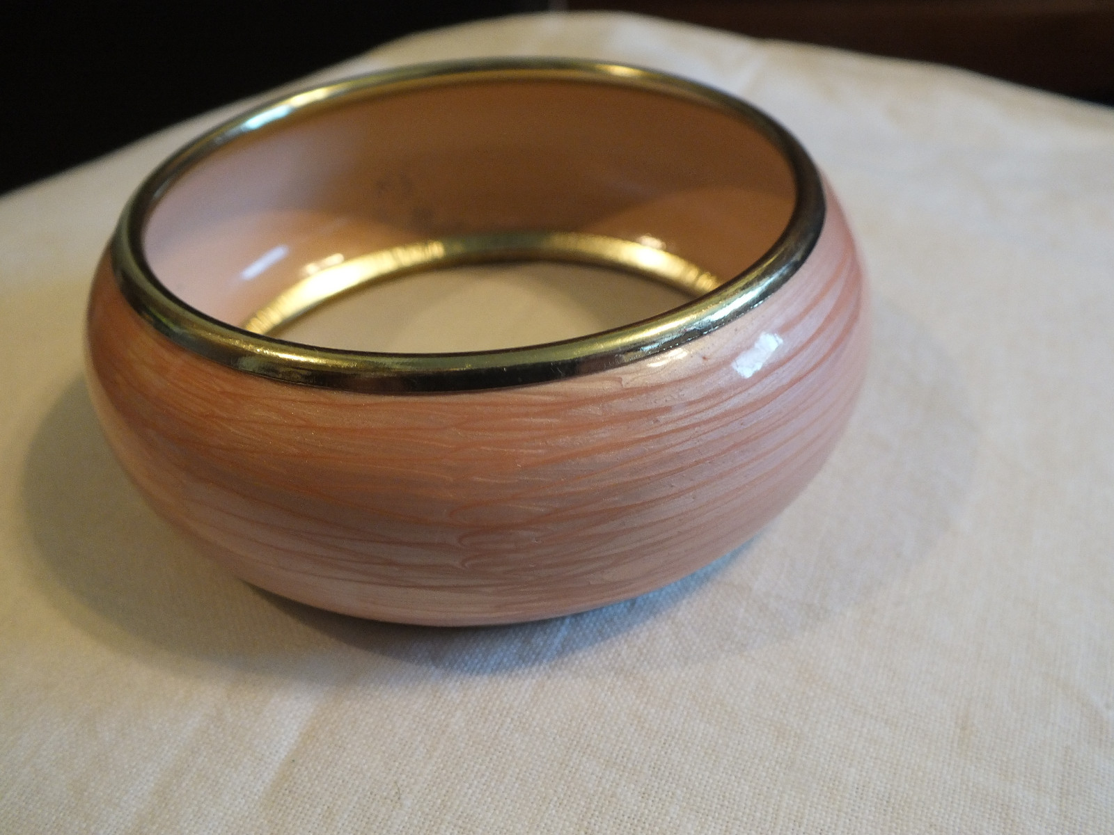 Stylish Gold-Tone Marbled Peach Bangle Bracelet 1 1/4 Inch Wide WOW-image