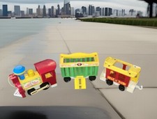 VINTAGE 1972 FISHER PRICE LITTLE PEOPLE CIRCUS TRAIN 3 PC. MADE IN USA