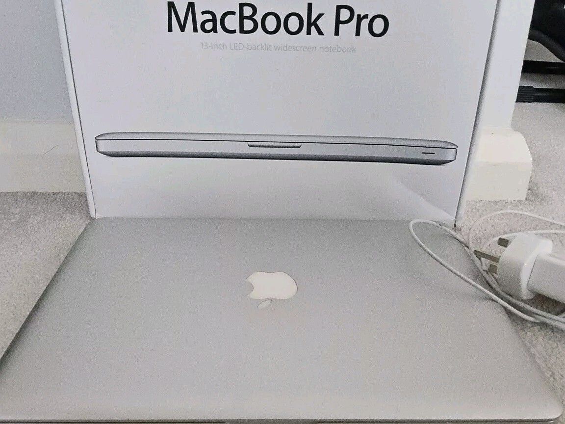 MacBook Pro 13 Inch Intel Core Duo 4GB Ram