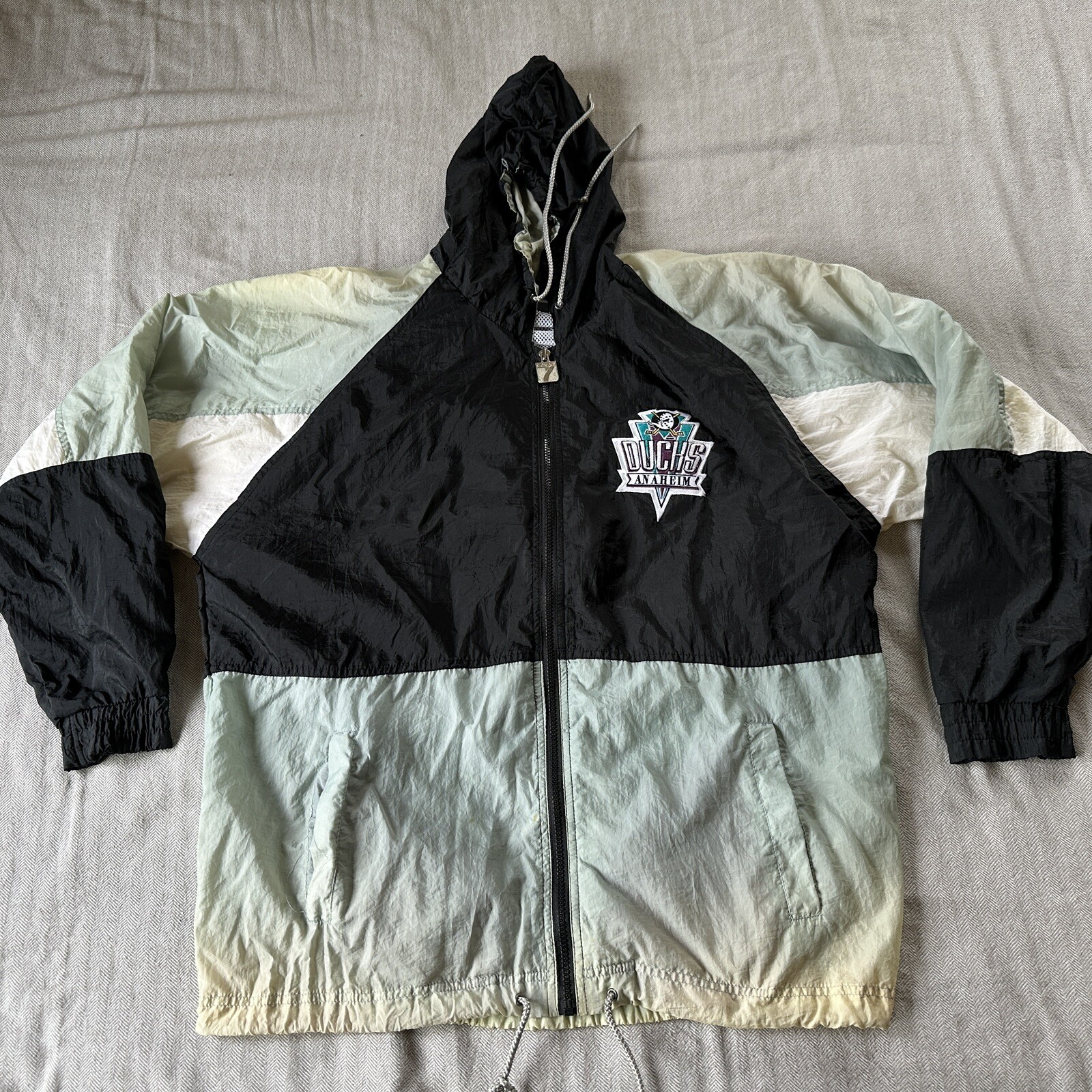 Picture 1 of 10