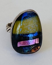 Vintage Sterling Silver Blue Pink Dichroic Glass Twisted Shank Ring Size 7