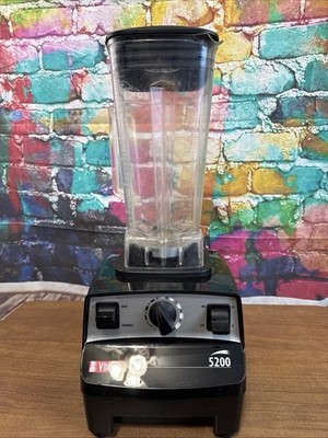 Vitamix 5200 Series Blender Black VM0103 64oz Professional Grade WORKS!