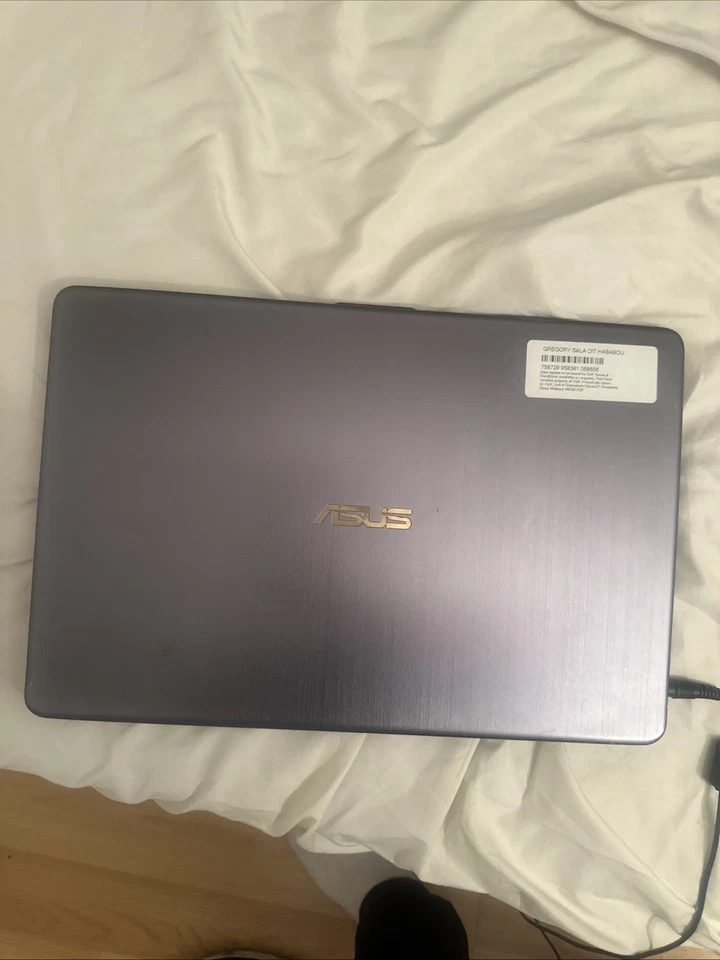 ASUS M509BA 15.6 inch (256GB SSD, AMD A9, 3.10 GHz, 8GB) Laptop - Silver - Image 2 of 3