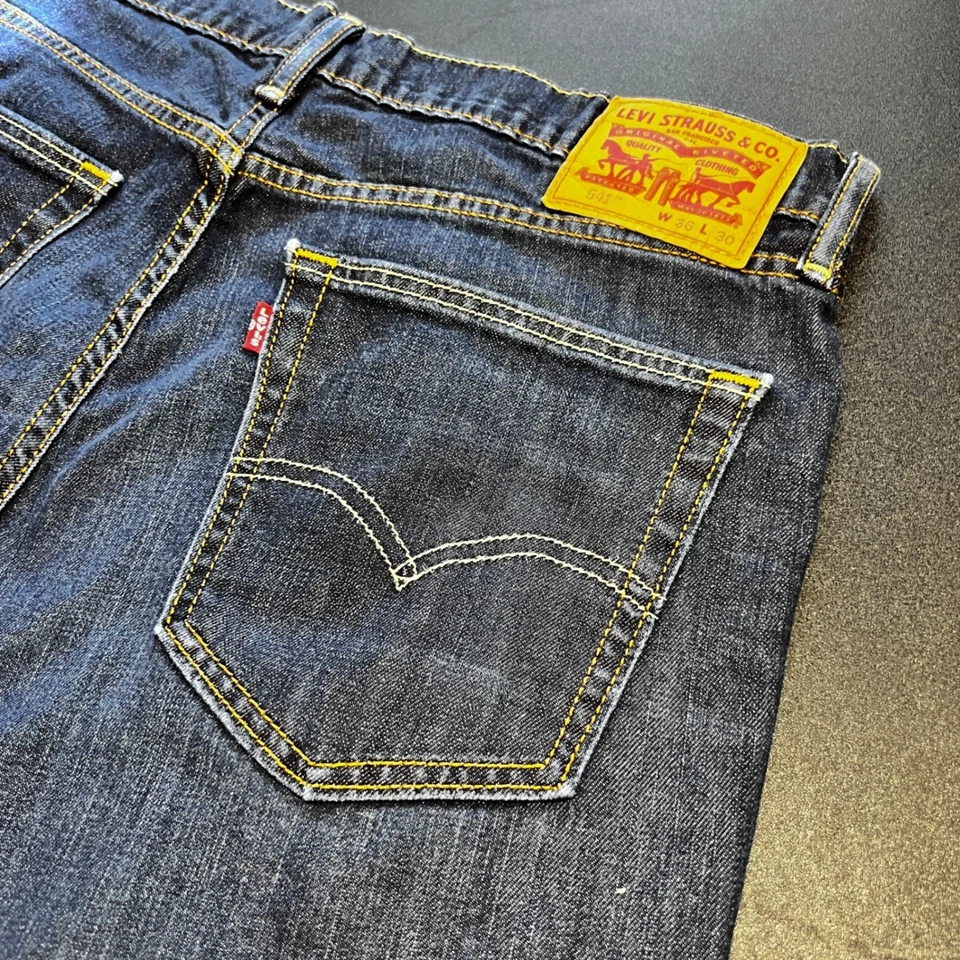 Pantalones de mezclilla para hombre Levi's 541 calce atlético W36 L30 lavado oscuro Foto 3 de 4