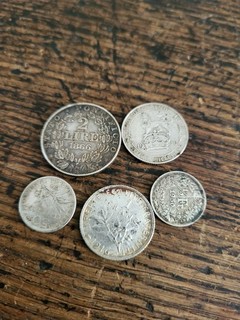 Lot De Pièces De Monnaies En Argents 2 Lire 1 Francs Et Autres