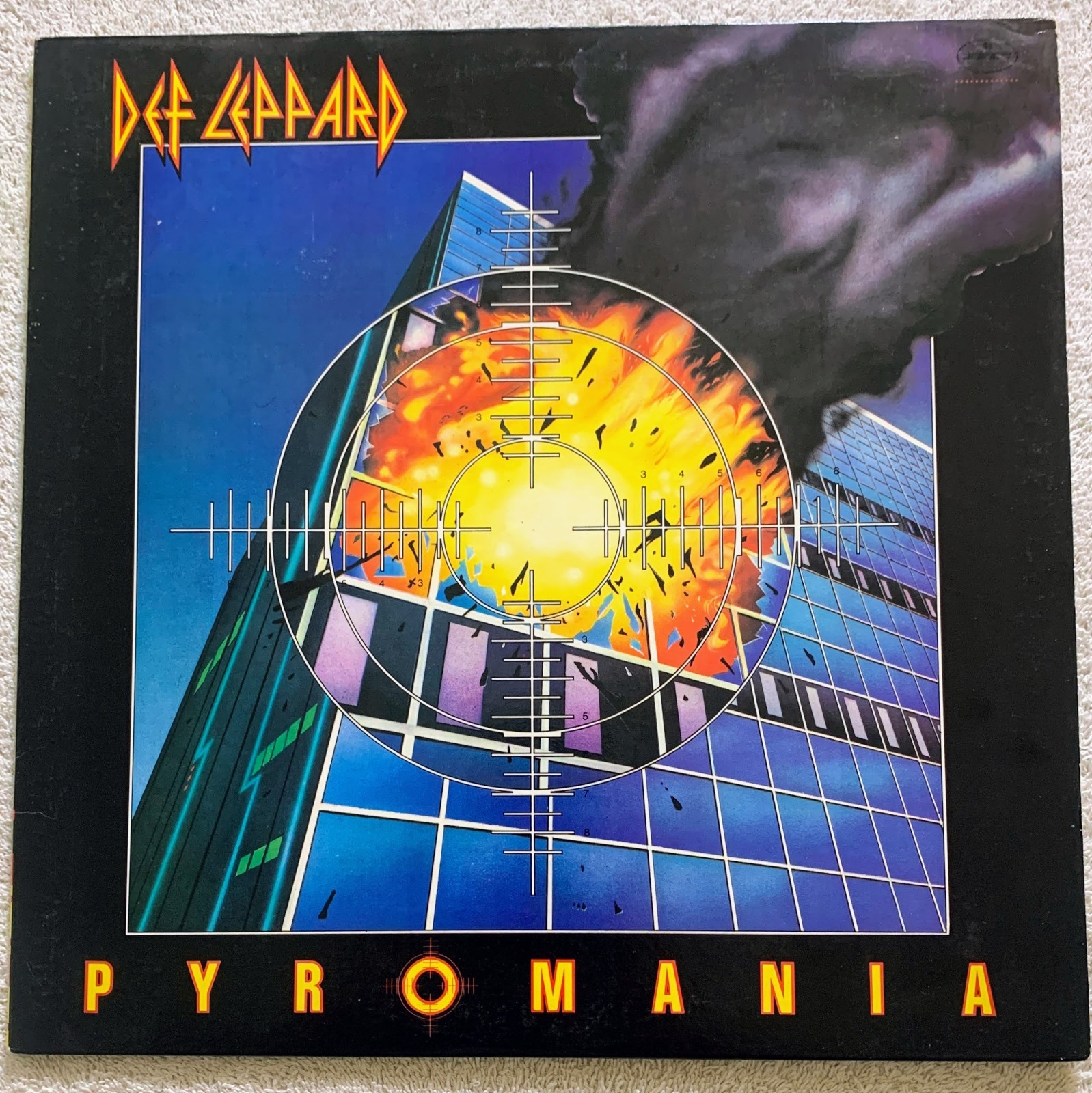 Def Leppard Pyromania  810-308-1. 1983 pressing.   EX vinyl and cover.  Nice!