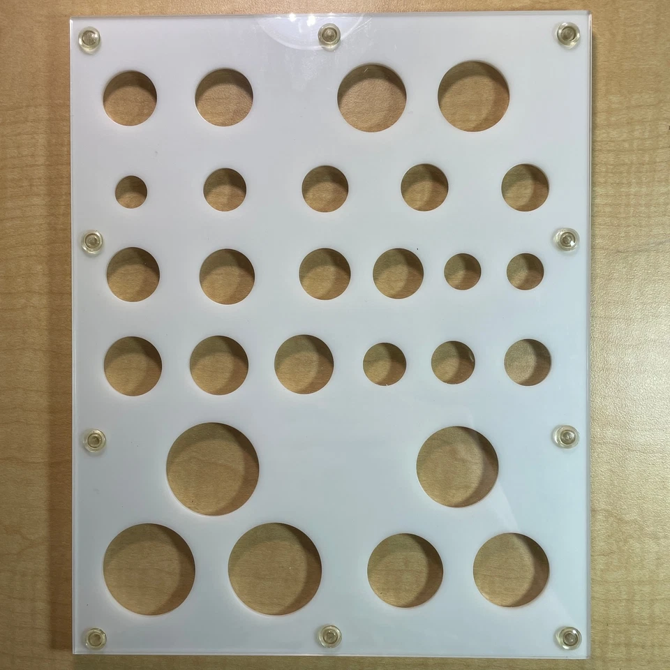 Porta monedas tipo siglo XIX capital plástico blanco, ligeramente usado #29392 Foto 2 de 3