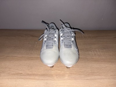 Nike Renew Hyperdiamond 4 Pro Softball Metal Cleats. Wm Sz 5.5, Gray. CZ5920-012
