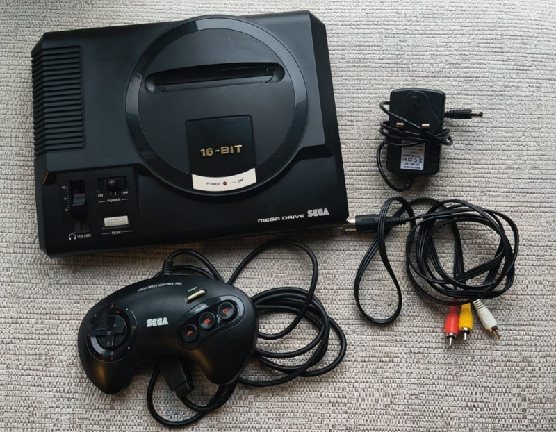 Sega Megadrive 1 - Console, AV, Power, Controller - Tested
