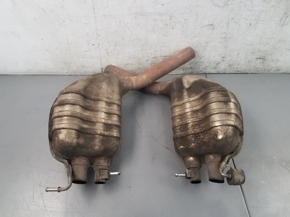 Silenciadores 2011 Mercedes Benz AMG E 63 #8509 H5 - Imagem 2 de 4