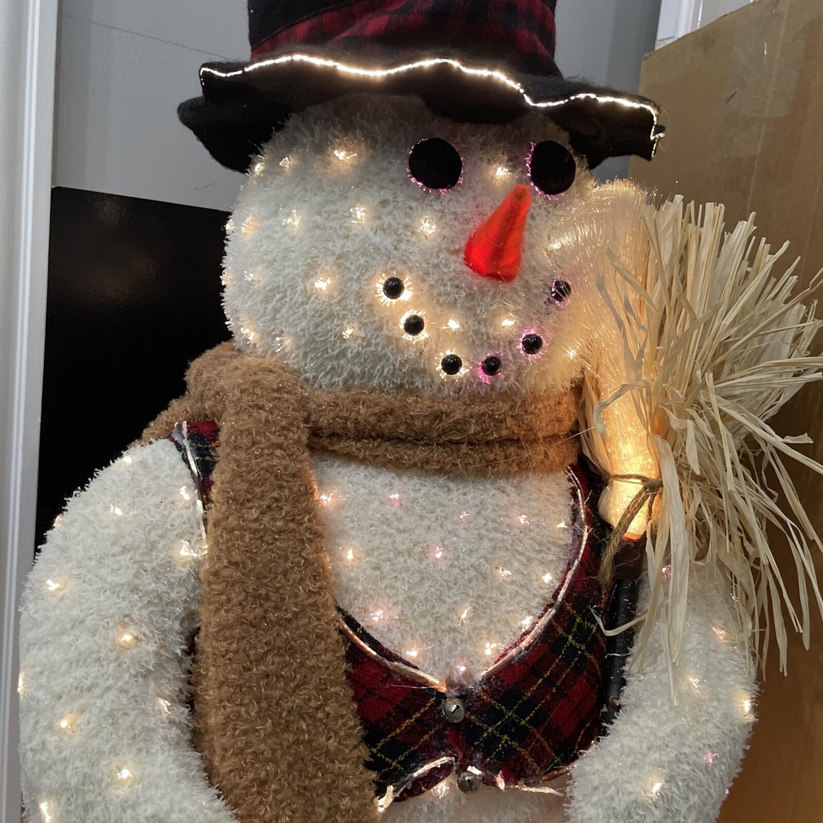 GRANDEUR NOEL 35 INCH FIBER OPTIC SNOWMAN IN ORIGINAL BOX
