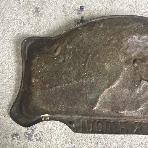 VINTAGE ART NOUVEAU LOVERS PLATE Bronze TRINKET Dresser TRAY Advertising Couple - Picture 6 of 10
