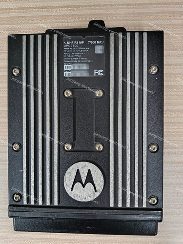Motorola APX7500 M30TSS9PW1AN UHF R1 7/800MHz ADP AES DES - Zdjęcie 6 z 10