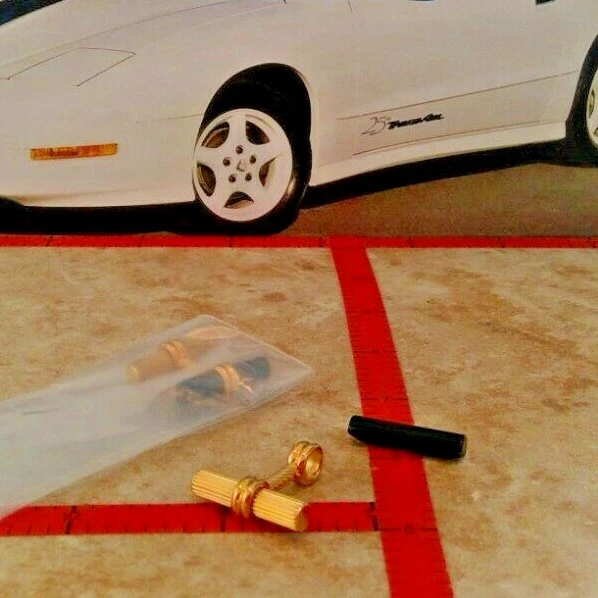 Colibri Dolan Bullock 14KT yellow  gold  step Cufflinks kCL103700C - Image 2 of 4