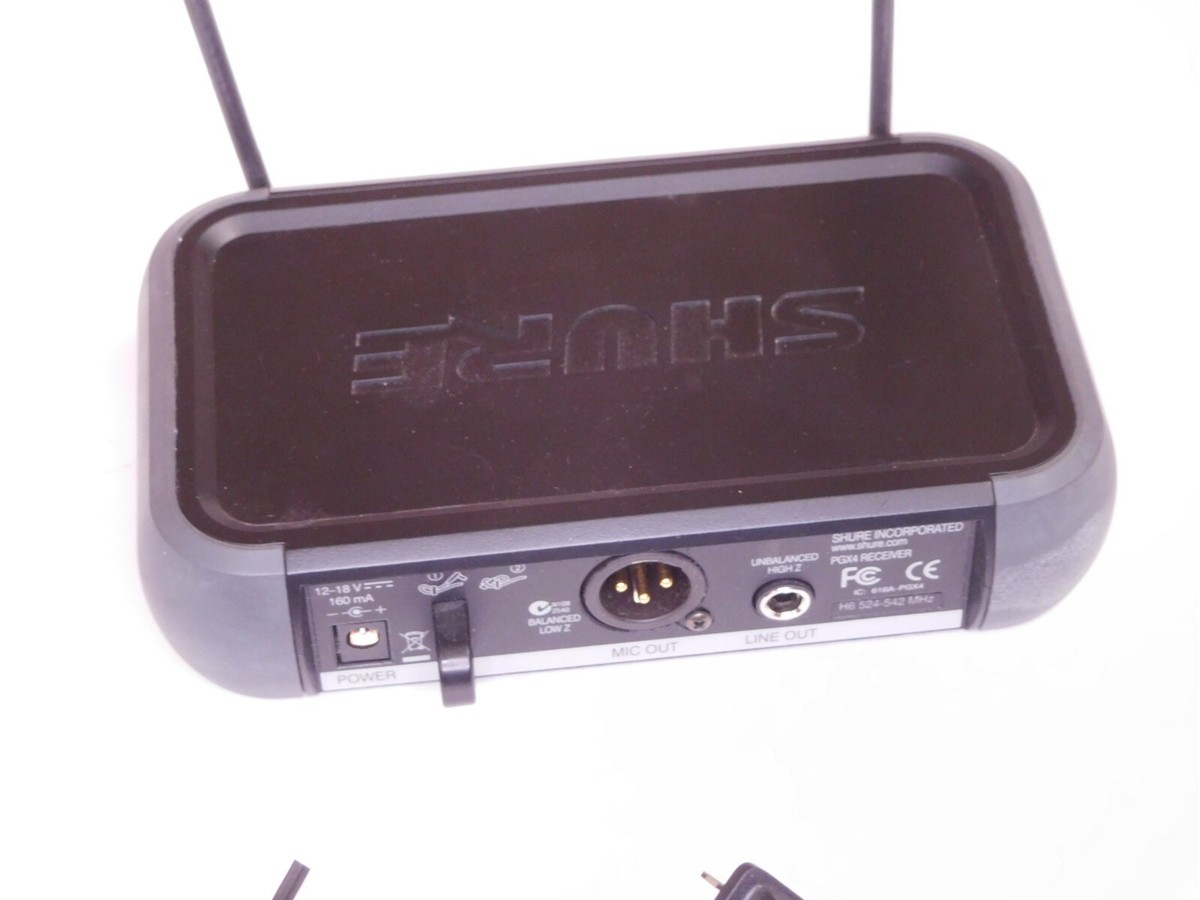 Shure PGX4 Wireless Microphone Receiver 524 - 542 MHz with AC