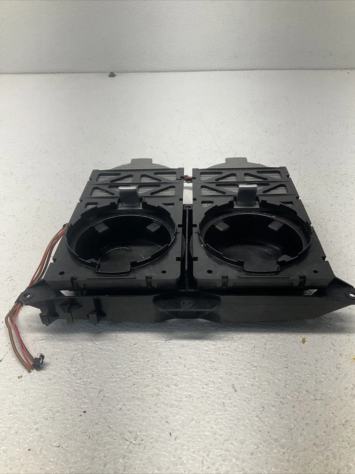 BMW 745Li 2005 (E66) - portavasos delanteros 8223413 Foto 4 de 4