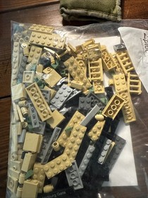 LEGO ARCHITECTURE: Brandenburg Gate (21011) 100% Complete.