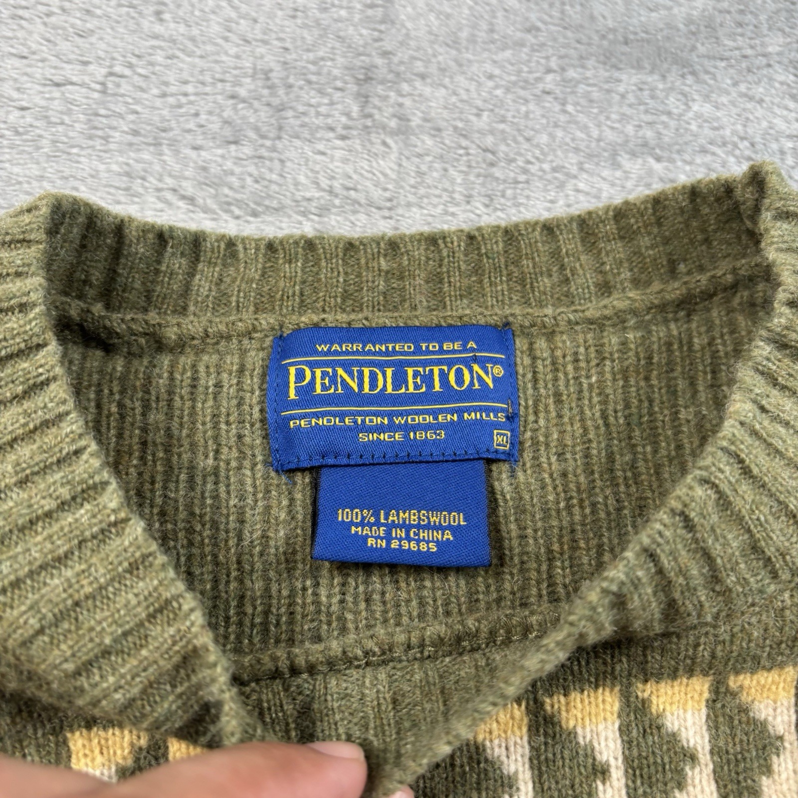 Pendleton Native American Aztec 100% Lambswool Kn… - image 2