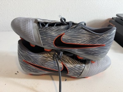 Nike Phantom VNM Venom. Men s Size 12. Soccer Cleats. Excellent Condition EUC