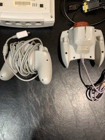 SEGA Dreamcast Console with 3 Controllers, 2 VMU, Cables