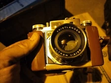Yoigtlander Prominent IL 35 Mm With Case Ultron 1:2/50