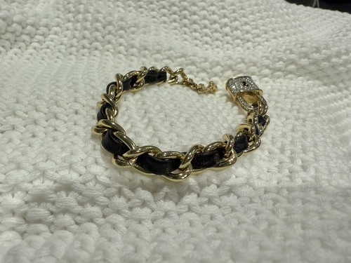 JUICY COUTURE CHAIN & BLACK LEATHER INCERT BRACELET RHINESTONE LOCK & KEY CLASP - Picture 4 of 8